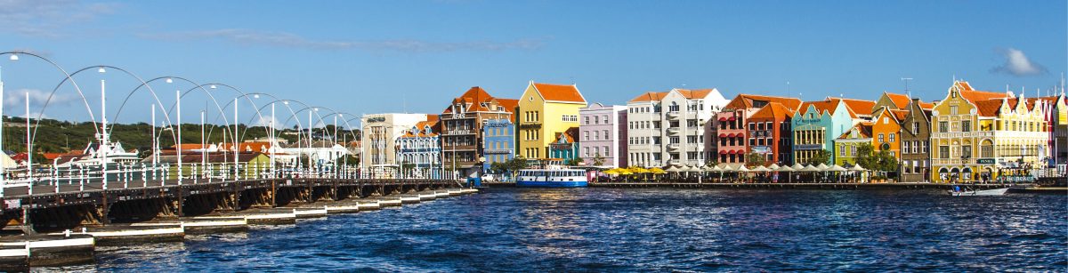 Over Curaçao