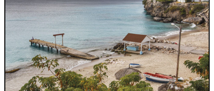 Playa Grandi, der Schildkröten Strand zum SChnorcheln und Tauchen in Westpunt. Mit dem Neptun die Statue unter Wasser. Genaue Tauchplatzkarte findet ihr im Tauchreiseführer