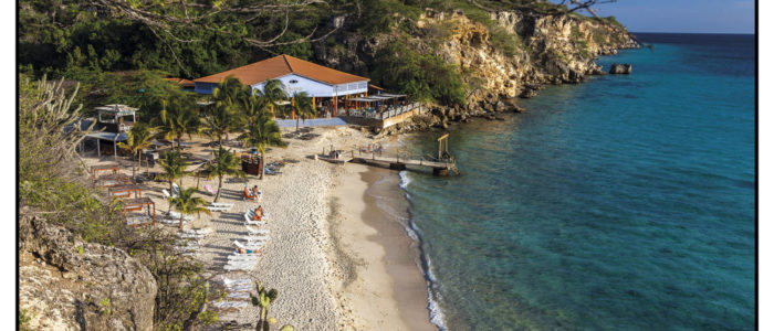 Der Strand Kokomo Beach in Curacao mit dem Strand aus dem Buch Curacao Tauchreiseführer